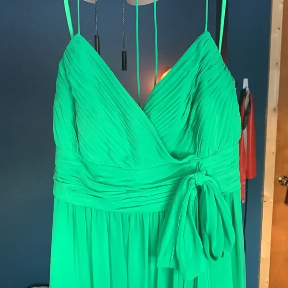 Women’s dress - Picture 2 of 5